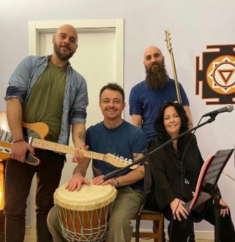 Venerdì 27/01 serata Kirtan coi Nirvana Mantra