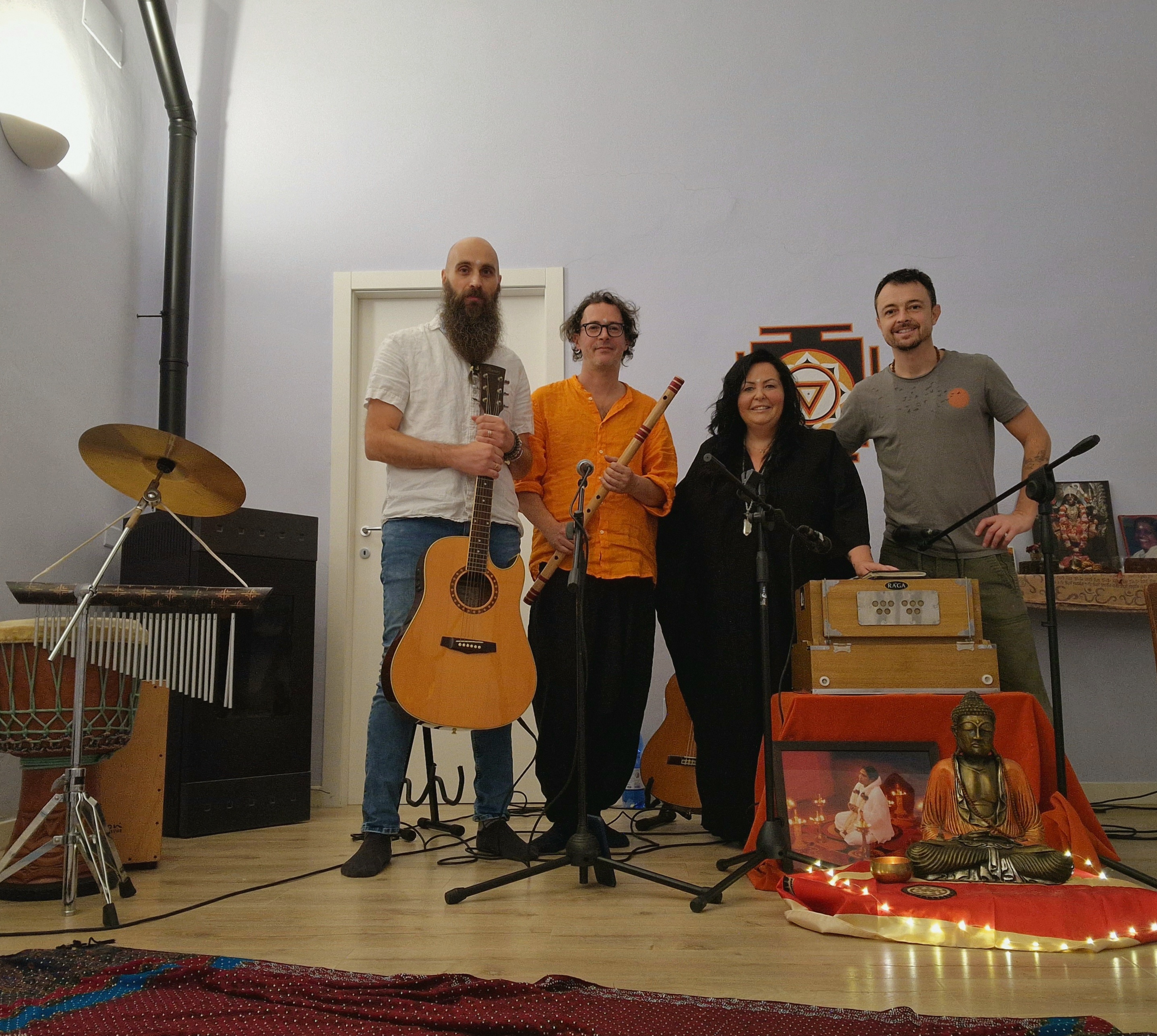 Venerdì 15/12 Serata Kirtan coi Nirvana Mantra