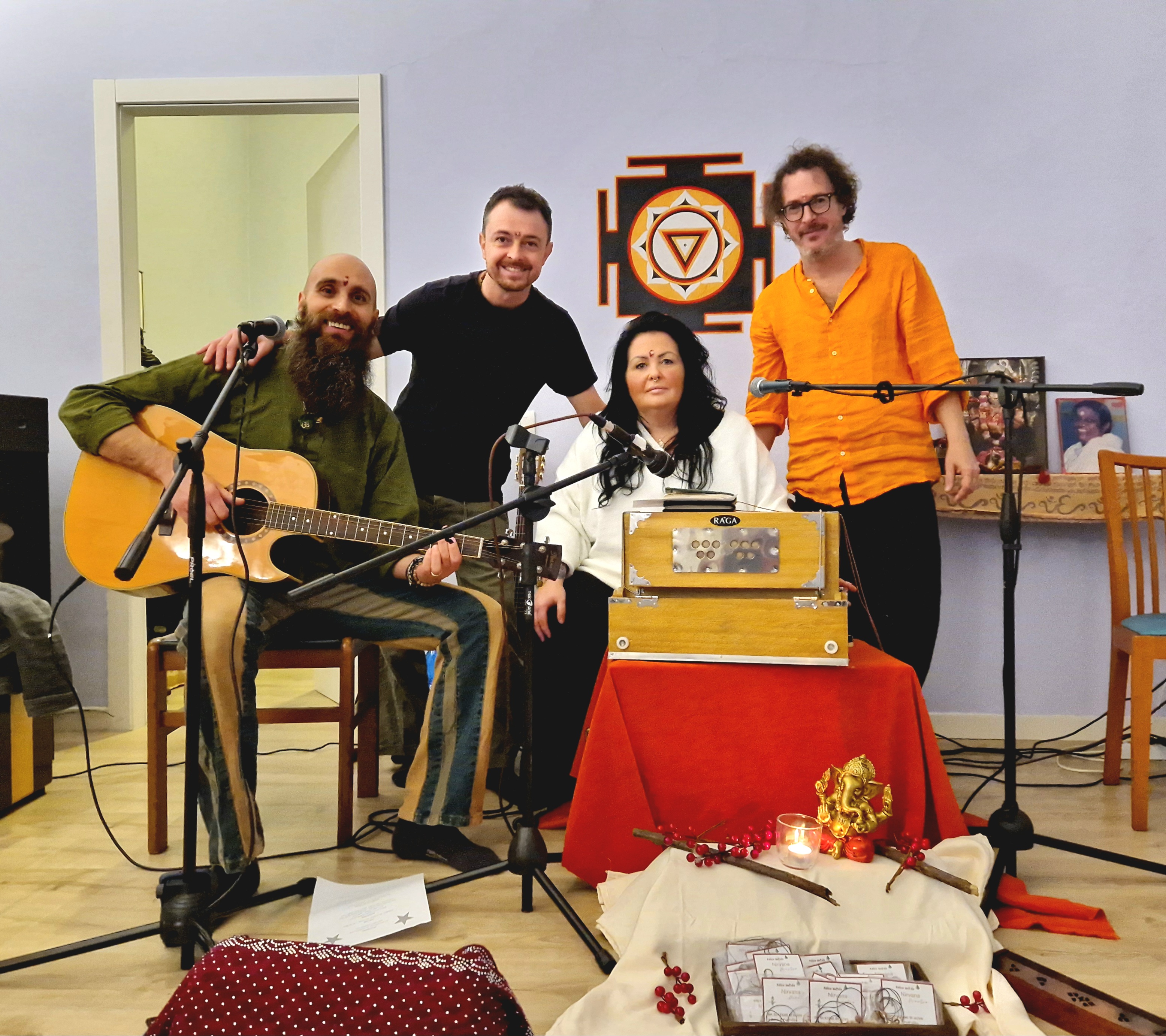 Venerdì 19/04 serata kirtan Live coi Nirvana Mantra